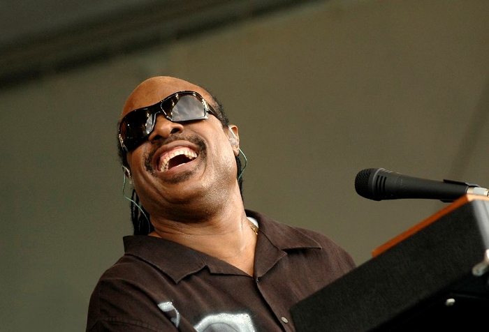 Stevie Wonder, lembrando velhas canções