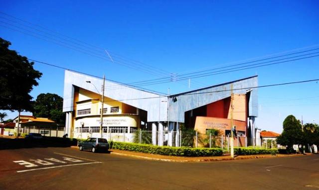 Prefeitura Municipal de Canápolis, MG. Foto: Arquivo pessoal.