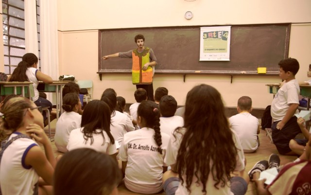 Escola dr arnolfo Azevedo